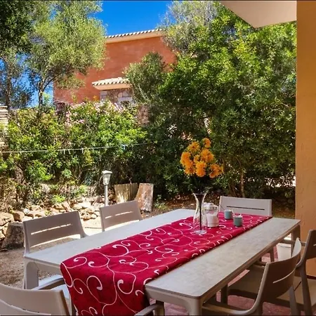 Апартаменти Relax By The Sea And Rocks! 5-minute Walk To The Sea *